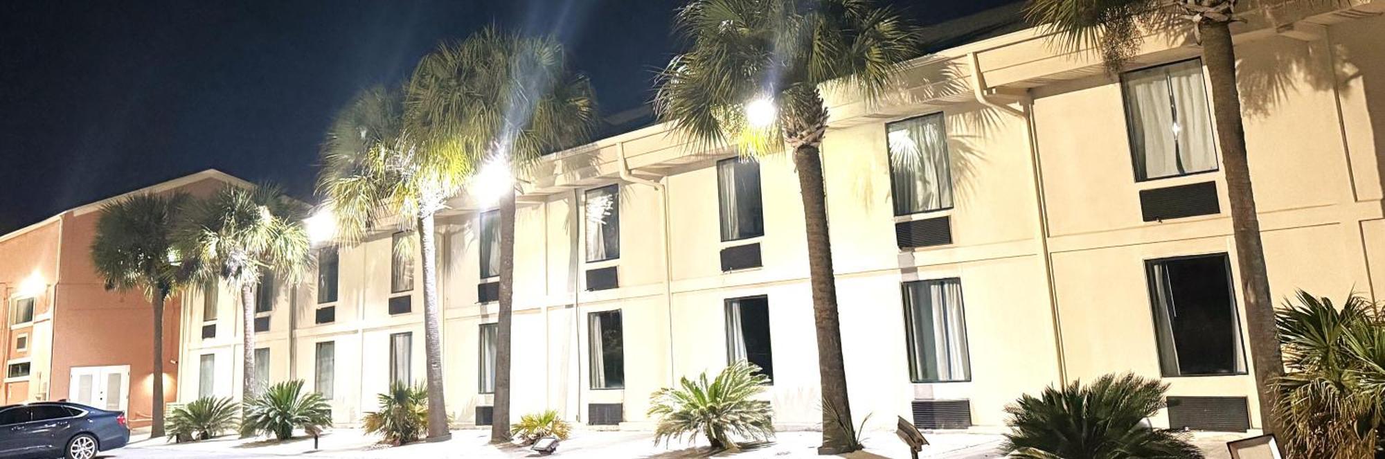 Regency Inn & Suites Pensacola Exterior foto